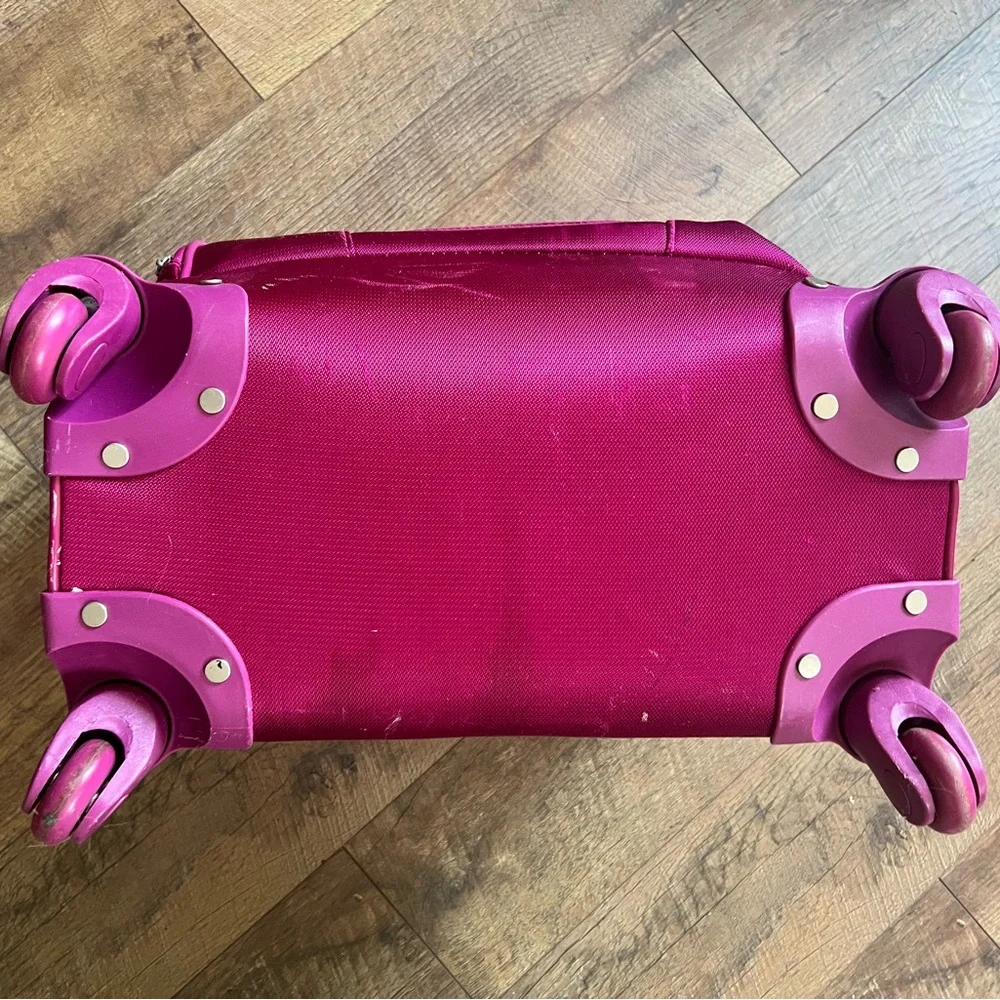 Ellen Tracy Magenta Travel Bag - Picture 5 of 11